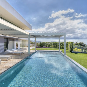 Modern Villa With Swimming Pool